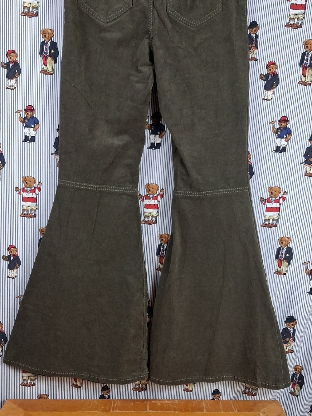 Women's High Rise Fitted Corduroy Big Bell Flare Out Olive Green Boho Pants Sz26 - Picture 3 of 7